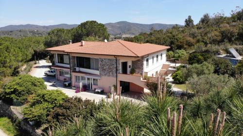 Marina di Campo Appartement | Appartamenti Serenity - 2 posti auto - in villa e in centro