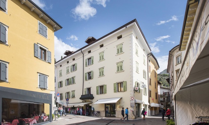 Torbole sul Garda Maison | Appartamenti Vasco Renna Surf Center