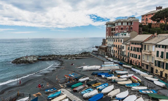 Sturla Appartement | Appartamento a 10 metri dal mare (con posto auto)