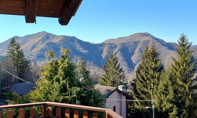 Aviatico Appartement | Appartamento con Camino a Legna, Giardino Privato Recintato e Vista Spettacolare