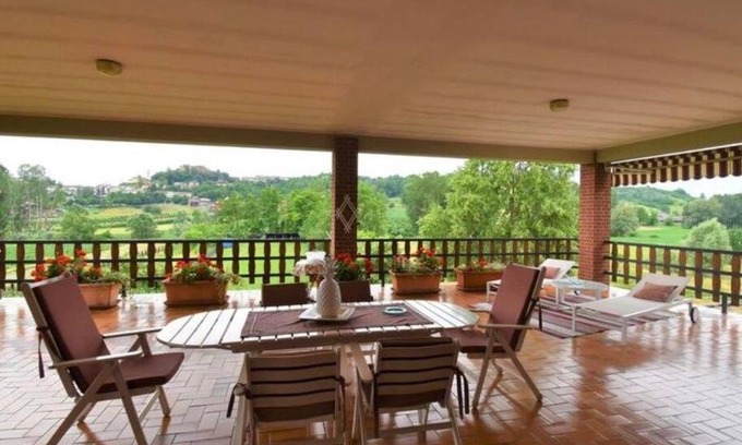 Mombercelli Appartement | Appartamento con vista Thyago
