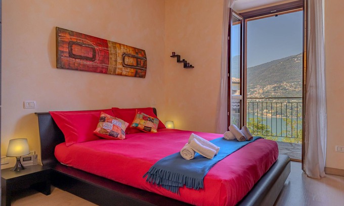 Blevio Appartement | Appartamento con vista panoramica sul Lago di Como