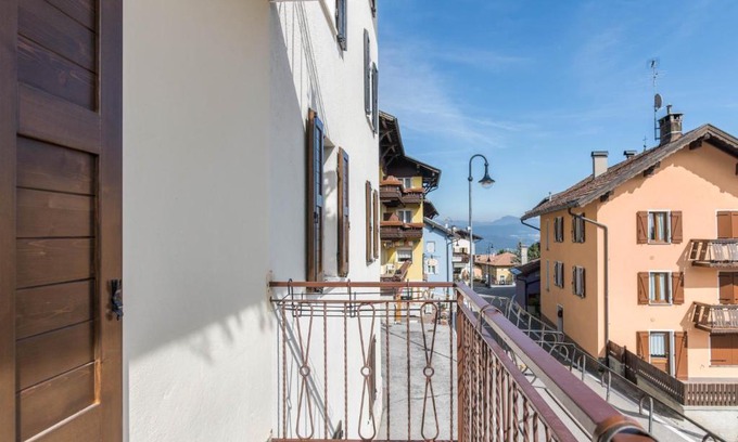 San Sebastiano Appartement | Appartamento Edik