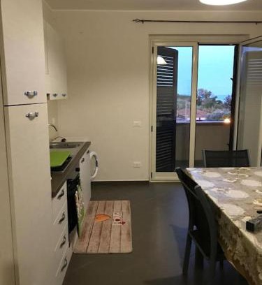 Sant'Ilario dello Ionio Appartement | Appartamento fronte spiaggia climatizzato