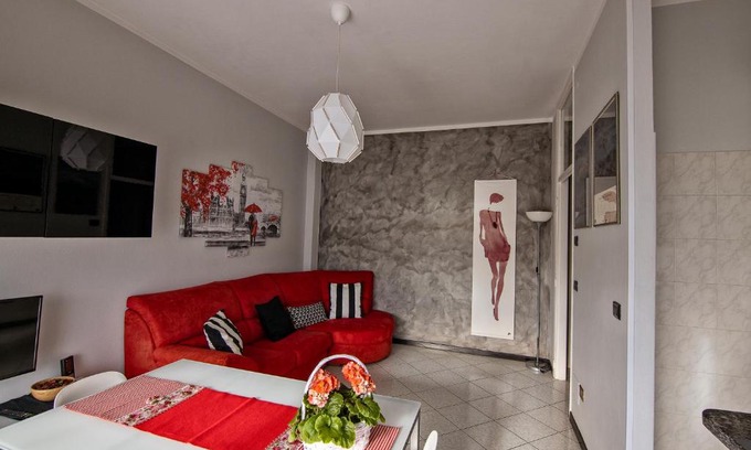 Arona Appartement | Appartamento nel cuore di Arona - box privato