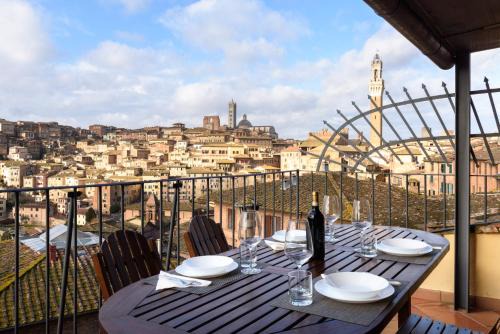 Siena City Centre Appartement | Appartamento panoramico San Martino 12