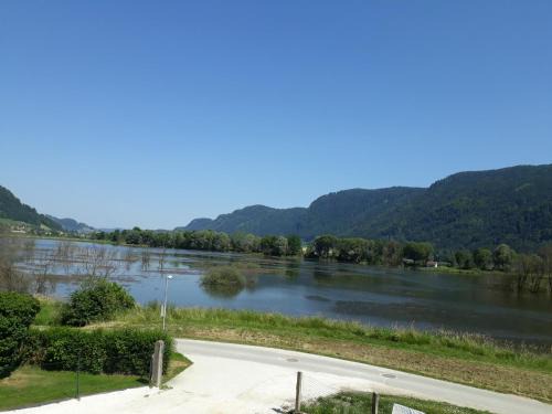 Steindorf am Ossiacher See Appartement | Appartements Bleistattblick