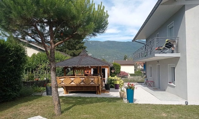 Brison-Saint-Innocent Appartement | Appartement de 75m² au rez de chaussée d'une villa