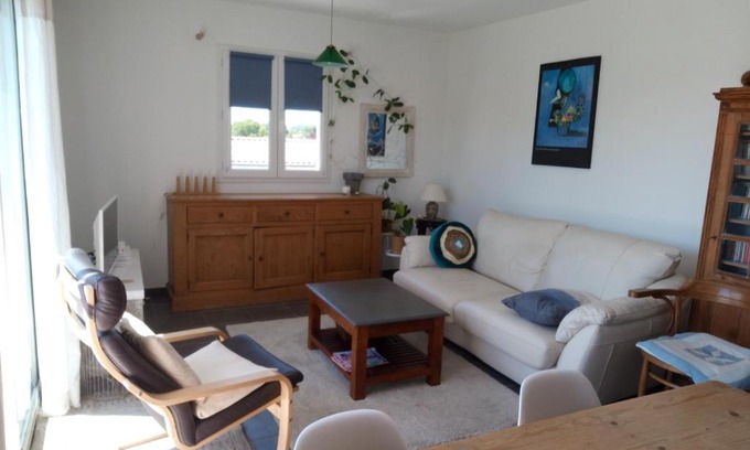 Saint-Quentin-la-Poterie Appartement | appartement cosy, lumineux et calme