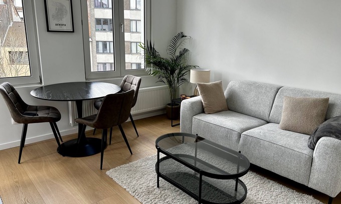Statiekwartier Appartement | Appartement à 5 min de la gare centrale et du centre ville!