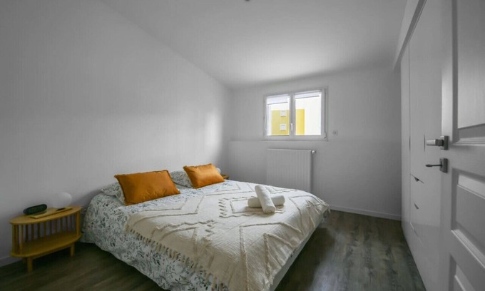 Champ-Capelet Appartement | Appartement 2 chambres style loft parking gratuit