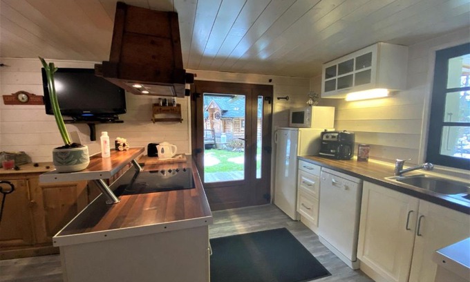 Les Prodains Appartement | Appartement 2 pièces, 5 min du téléphérique Avoriaz, navette gratuite, parking, jardin, services inclus - FR-1-754-41