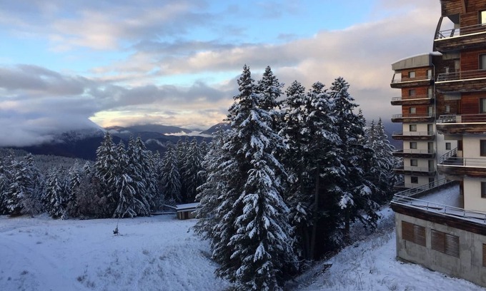 Chamrousse Appartement | Appartement 3 chambres - Skis aux pieds - Vue sur piste