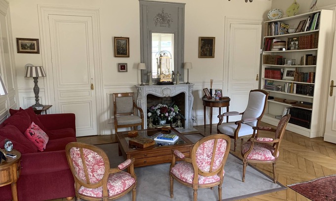 Saint-Louis Appartement | Appartement 3 pièces , parking, près château et gares pour Paris