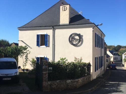 Fay Appartement | Appartement 40m² lumineux avec cuisine équipée, Wi-Fi gratuit, proche mairie et église à Fay - FR-1-410-301