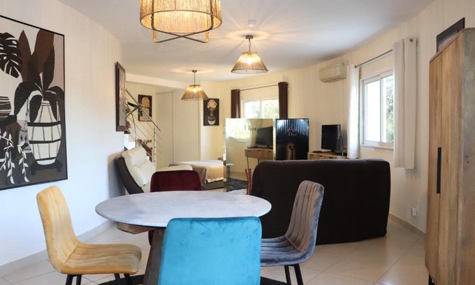 Vailhauques Appartement | Appartement 50 m2 avec parking gratuit sur place