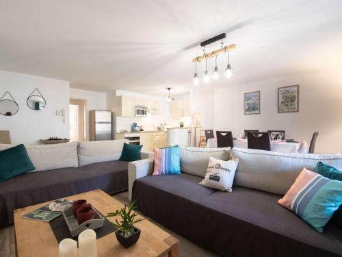 Saint-Lary-Soulan Appartement | Appartement 6 pers, centre St-Lary, 2 ch + cabine, garage, balcon, et ascenseur - FR-1-296-361