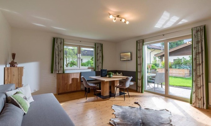 Westendorf Appartement | Appartement Alpenrose mit Terrasse, Du/wc, 2 SZ - Haus Leo