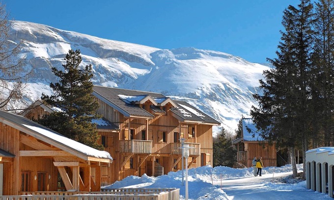 Saint-Etienne-en-Devoluy Copropriété | Appartement au pied des pistes! | Local à Skis GRATUIT