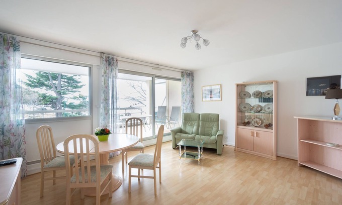 Evian-les-Bains Appartement | Appartement avec terrasse face au lac