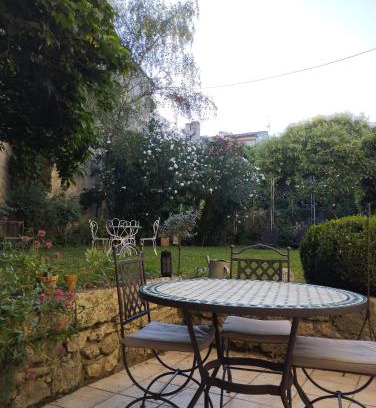 Nerac Appartement | Appartement avec accès piscine et jardin dans hôtel particulier