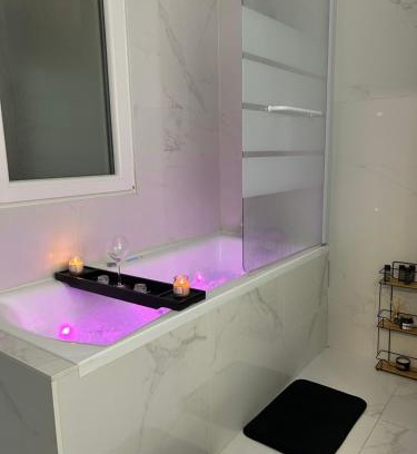 Chalon-sur-Saone Appartement | Appartement avec jacuzzi