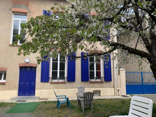 Loures-Barousse Appartement | Appartement avec jardin partagé