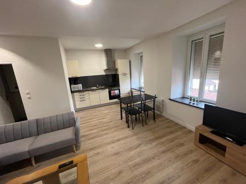 Lure Appartement | Appartement centre-ville de Lure droit