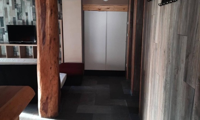 Lanslevillard Appartement | Appartement chaleureux à VALCENIS LANSLEVILLARD à proximité de tous commerces.