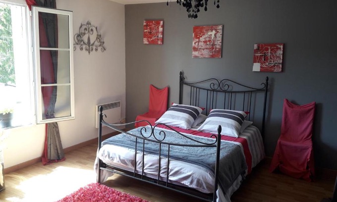 Saint-Paterne-Racan Appartement | appartement complet 11 la roche racan 37370