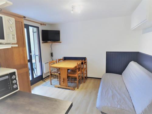 Areches Appartement | Appartement cosy 2 étoiles avec balcon et piscine – Idéal pour 4/5 pers. proche station de ski - FR-1-342-250