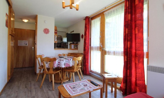 Lanslevillard Appartement | Appartement cosy 4 pers avec balcon et WIFI au pied des pistes - FR-1-508-123