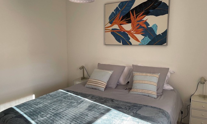 Vayres Appartement | Appartement Cosy au Calme, Animaux de Compagnie Acceptés