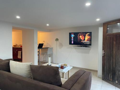 Folschviller Appartement | Appartement cosy avec terrasse jardin