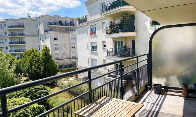 Le Bourget Appartement | appartement dans résidence de copropriétaire très calme