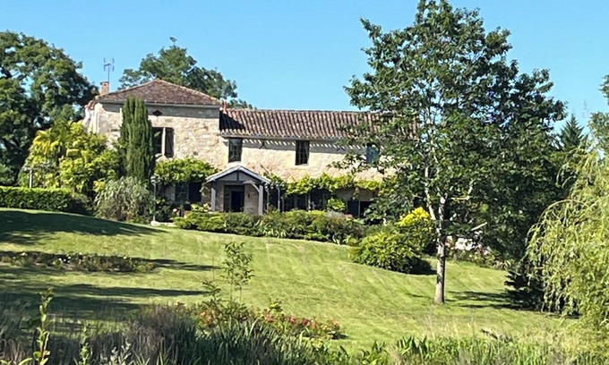 Devillac Appartement | Gîte de charme dans une propriété campagnarde et une région touristique