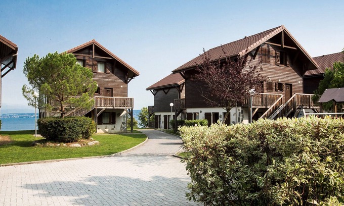 Evian-les-Bains Copropriété | Appartement Douillet + Vue sur Lac | Piscine couverte + Sauna