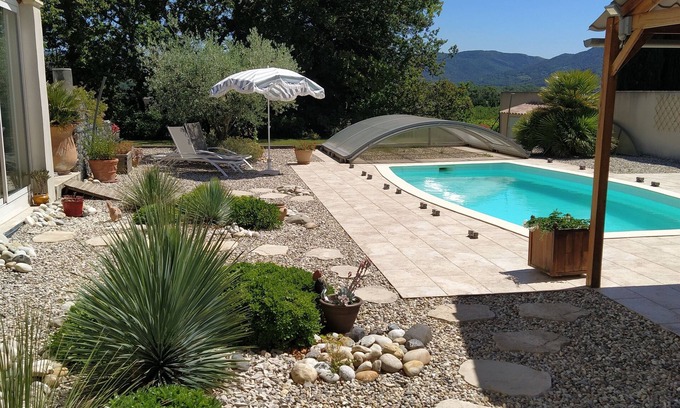 Vaison-la-Romaine Appartement | Appartement en Rez-de-jardin en Campagne Mais à 450m des Commerces