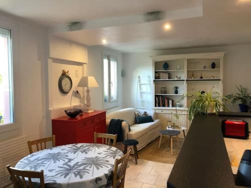 Bourges Appartement | Appartement en duplex avec parking et jardinet