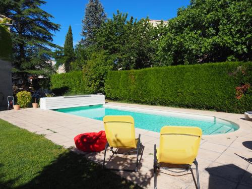 Volx Maison | Appartement en Provence-Lubéron - piscine et calme