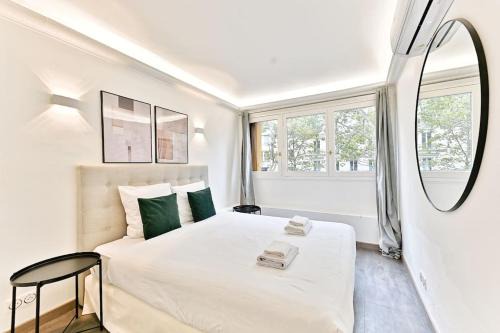 Combat Appartement | Appartement ensoleillé proche Buttes Chaumont