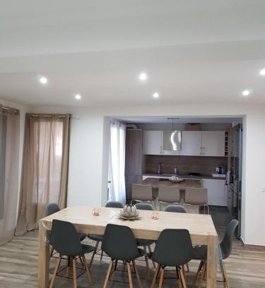 Les Arenes Appartement | Appartement F4 à 8 min à pieds de la mer
