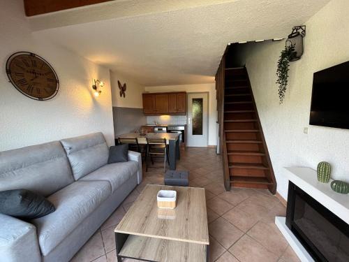 Correncon-en-Vercors Appartement | Appartement T2 cabine + mezzanine, entièrement refait, à Corrençon en Vercors, proche pistes de ski - FR-1-761-40