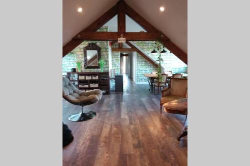 Pouligney-Lusans Appartement | Appartement lumineux, calme et panoramique !