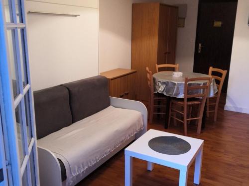 La Roche-Posay Appartement | Appartement meublé avec balcon - Animaux admis, WiFi - FR-1-541-146