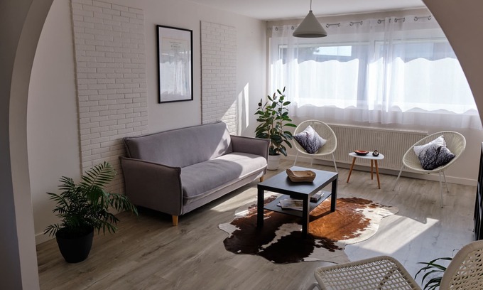 Ancely Appartement | Appartement Moderne à Côté du Tramway