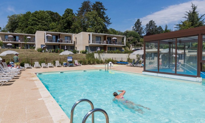 Chinon Copropriété | Appartement Modeste + Piscine | Proche de la rivière