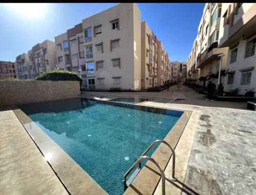 Oulad Khallouf Appartement | Appartement neuf & moderne avec clim, piscine & balcon,Proche Jemaa el-Fna & Guéliz