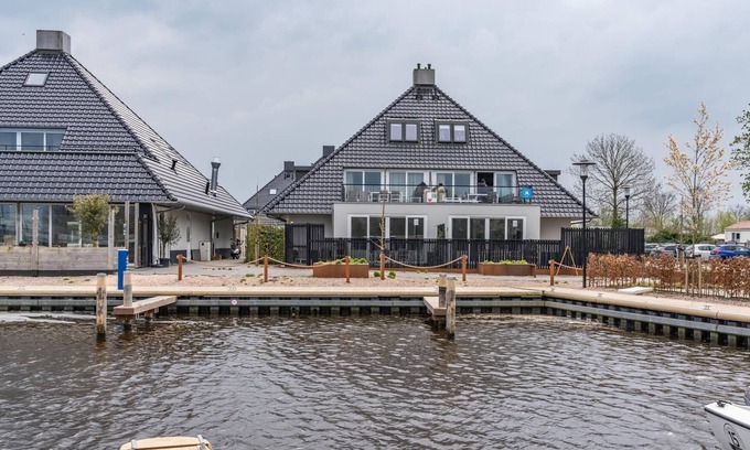 Offingawier Appartement | Appartement - Paviljoenwei 4-1 | Sneek (Offingawier) 'Havenzicht'