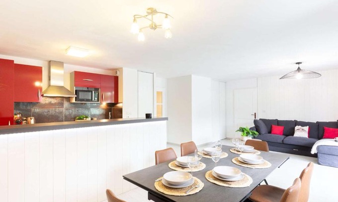 Saint-Lary-Soulan Appartement | Appartement spacieux 8 pers, centre village, balcon, parking, proche télécabine & thermes - FR-1-296-475